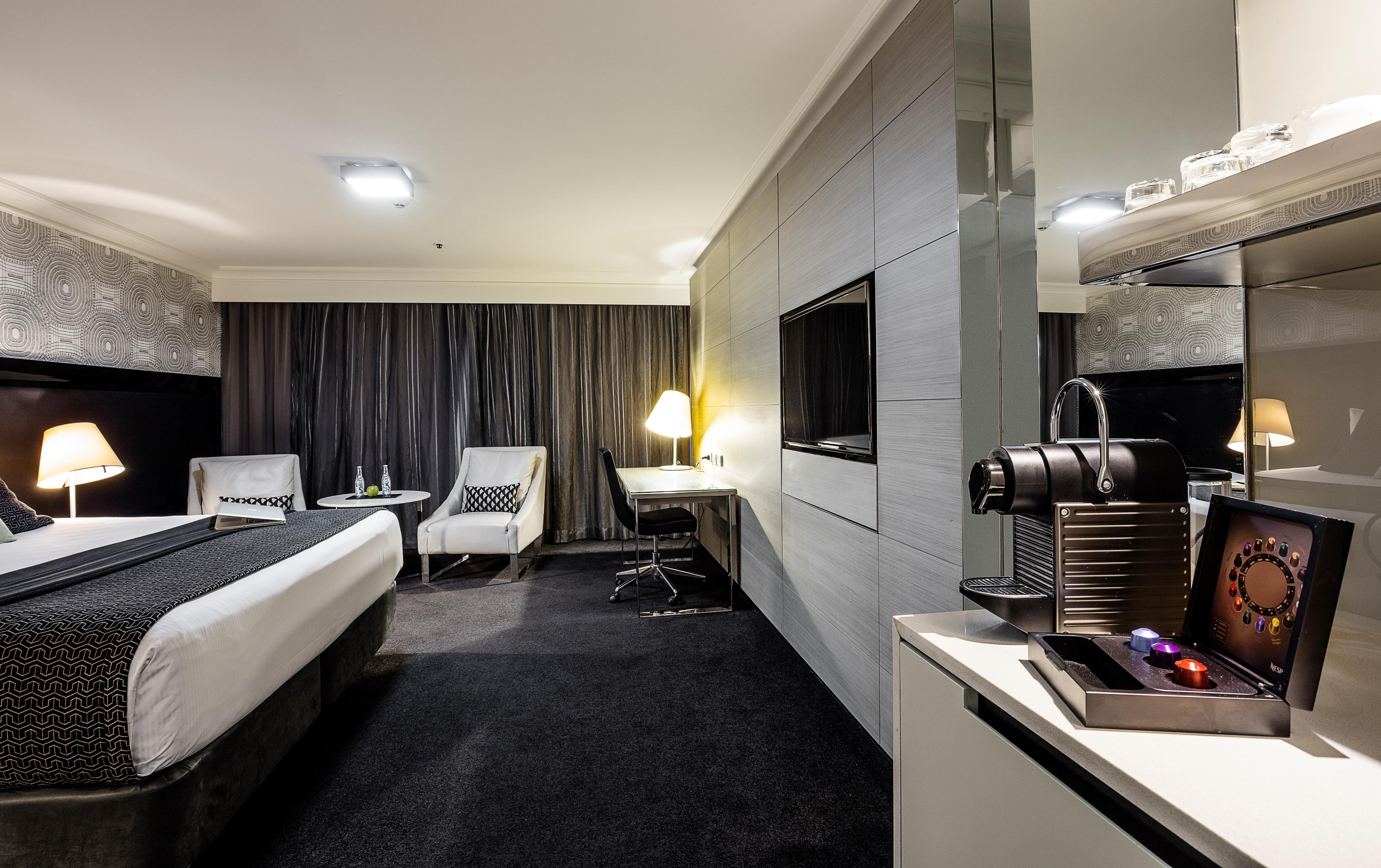 Hotel Pullman King George Square 5*