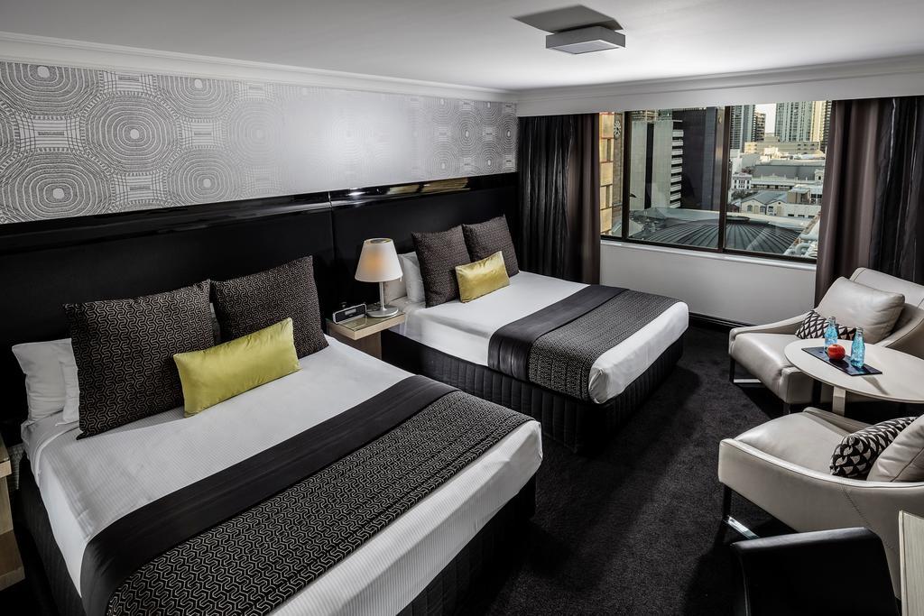 Pullman King George Square 5*